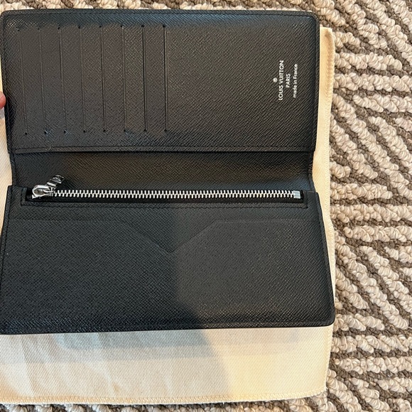 LOUIS VUITTON Brazza Wallet Damier Graphite Canvas - Picture 2 of 8